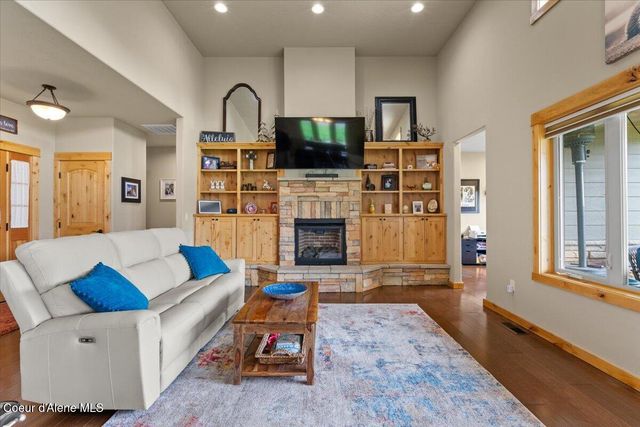 50 Bellflower CT, Blanchard, ID 83804