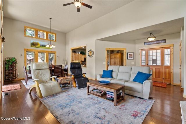50 Bellflower CT, Blanchard, ID 83804