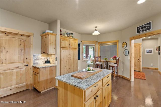 50 Bellflower CT, Blanchard, ID 83804