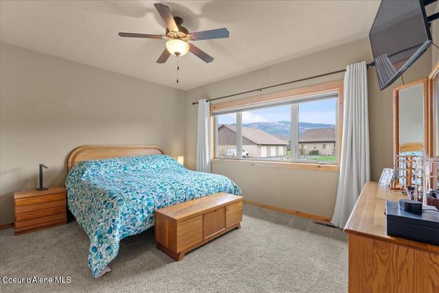 50 Bellflower CT, Blanchard, ID 83804