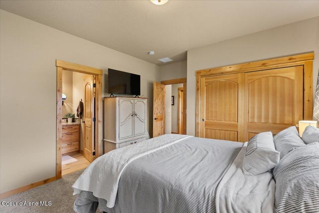 50 Bellflower CT, Blanchard, ID 83804