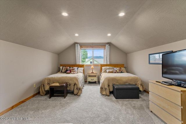 50 Bellflower CT, Blanchard, ID 83804