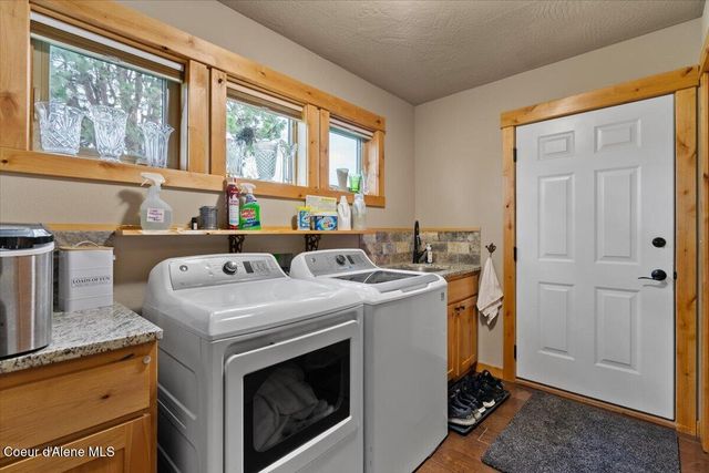50 Bellflower CT, Blanchard, ID 83804