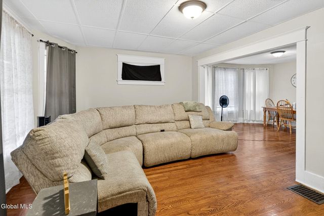 205 Vley Road, Scotia, NY 12302