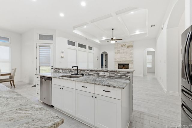 344 Abrego Lake, Floresville, TX 78114