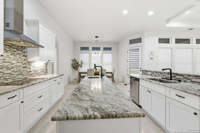 344 Abrego Lake, Floresville, TX 78114