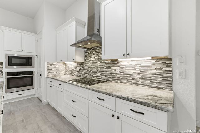 344 Abrego Lake, Floresville, TX 78114