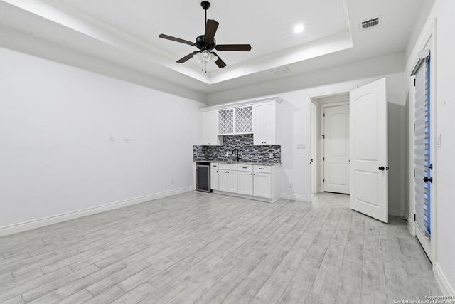 344 Abrego Lake, Floresville, TX 78114