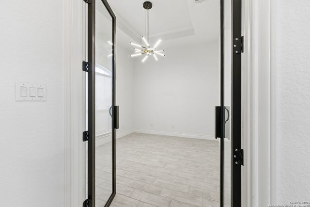 344 Abrego Lake, Floresville, TX 78114