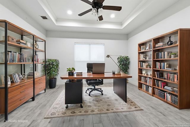 344 Abrego Lake, Floresville, TX 78114