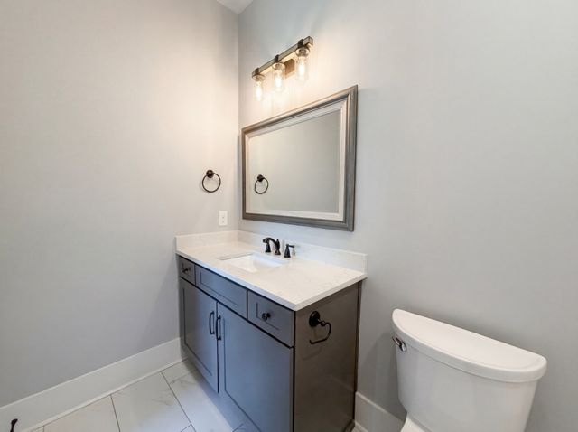 4450 Savage Pointe Dr, Franklin, TN 37064