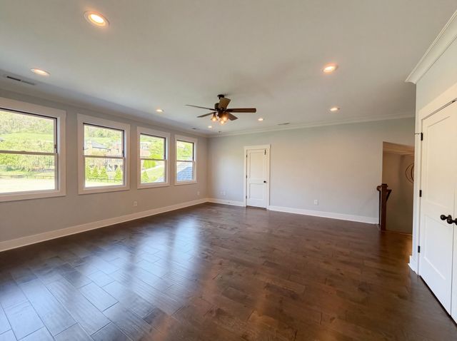 4450 Savage Pointe Dr, Franklin, TN 37064