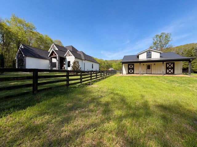 4450 Savage Pointe Dr, Franklin, TN 37064