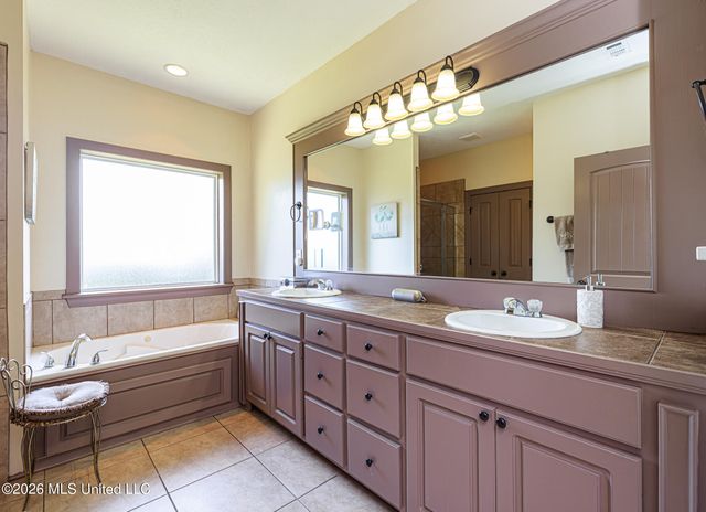 112 Porter Ridge, Canton, MS 39046