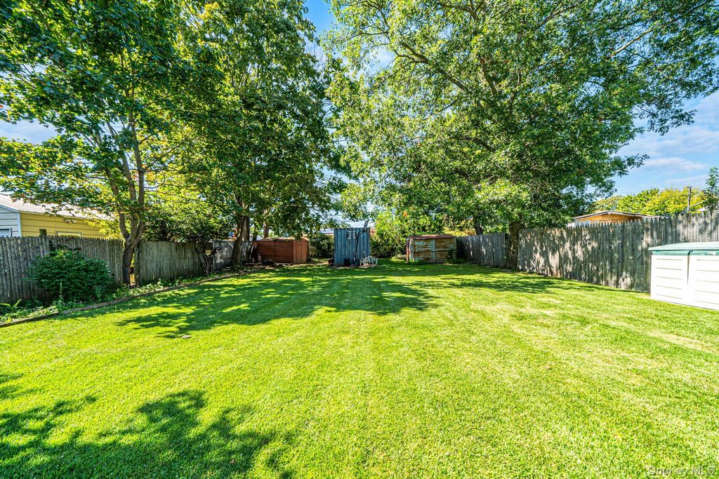 182-A Commack Road, Deer Park, NY 11729 — exterior