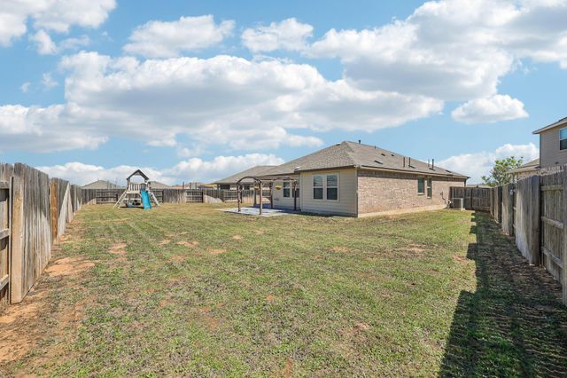 138 George Kimble CV, Bastrop, TX 78602