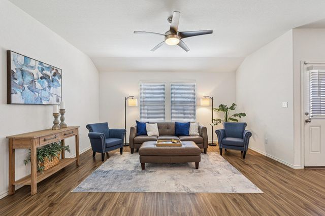 138 George Kimble CV, Bastrop, TX 78602