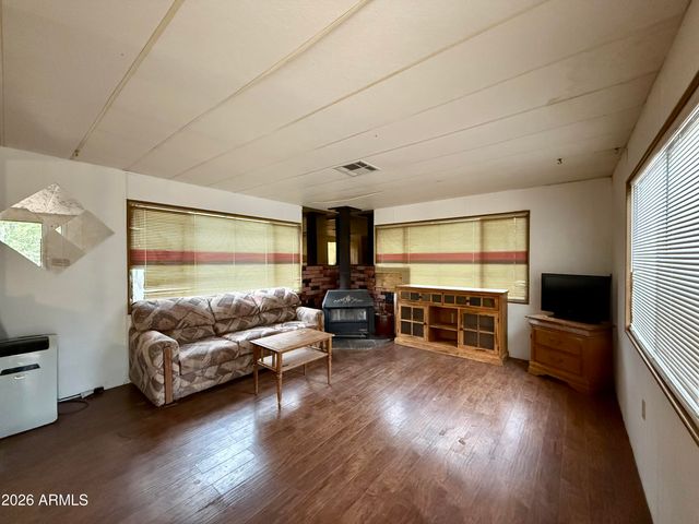 2953 WILDCAT Trail, Overgaard, AZ 85933