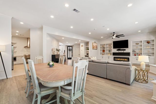 201 Vanderpool Lane 137, Houston, TX 77024