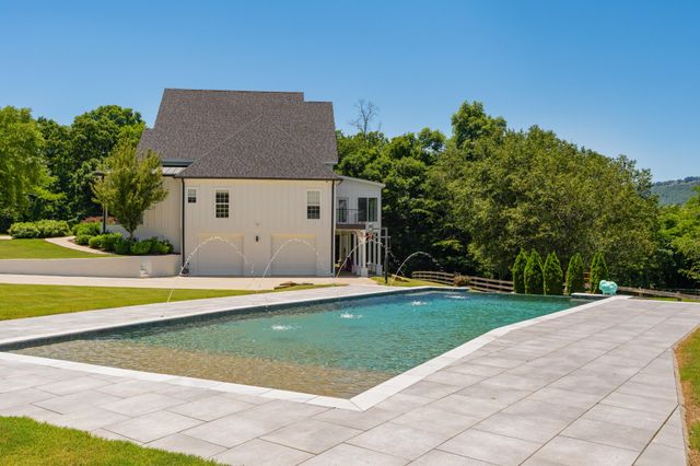 527 Reads Lake Road, Chattanooga, TN 37415