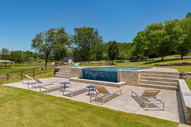 527 Reads Lake Road, Chattanooga, TN 37415