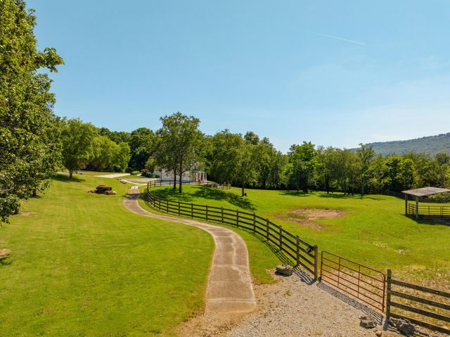 527 Reads Lake Road, Chattanooga, TN 37415