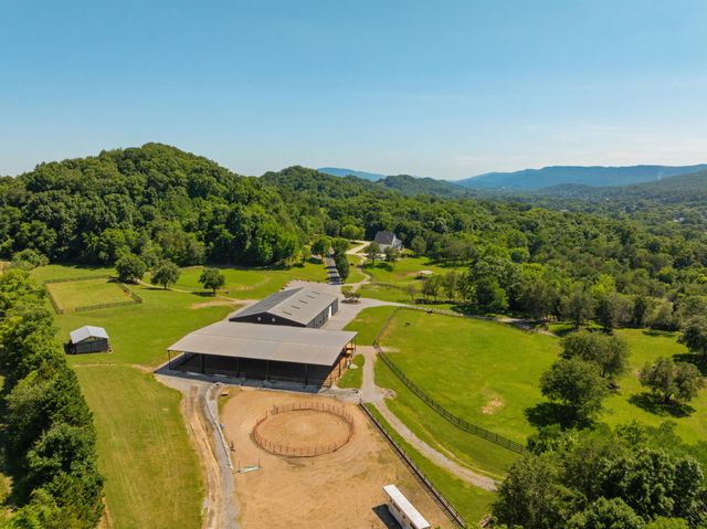 527 Reads Lake Road, Chattanooga, TN 37415