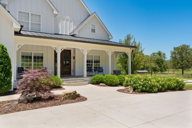 527 Reads Lake Road, Chattanooga, TN 37415