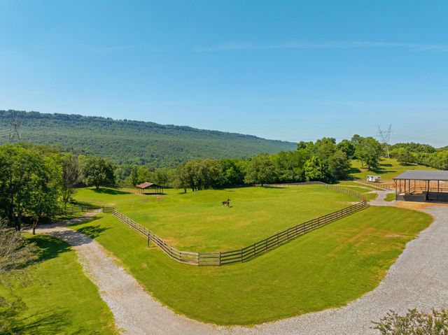 527 Reads Lake Road, Chattanooga, TN 37415