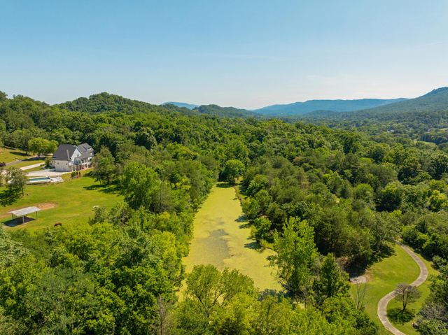 527 Reads Lake Road, Chattanooga, TN 37415