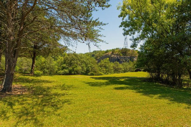 527 Reads Lake Road, Chattanooga, TN 37415