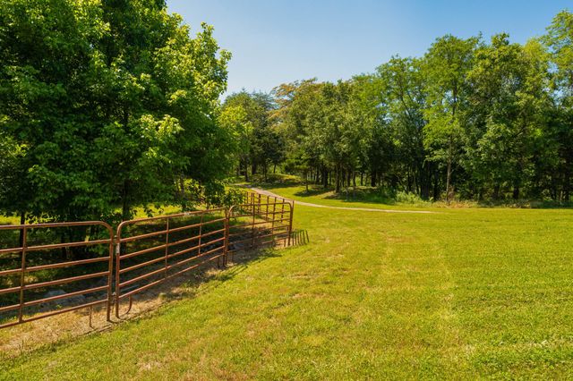 527 Reads Lake Road, Chattanooga, TN 37415