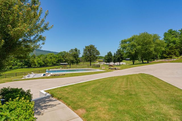 527 Reads Lake Road, Chattanooga, TN 37415