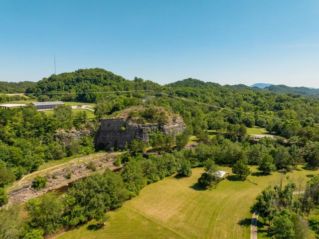 527 Reads Lake Road, Chattanooga, TN 37415