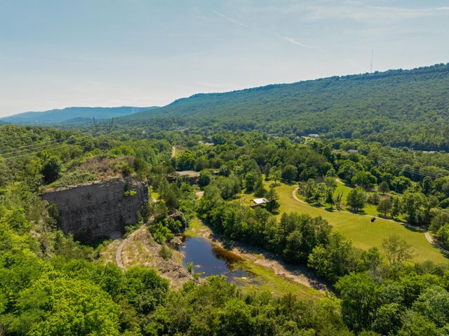 527 Reads Lake Road, Chattanooga, TN 37415