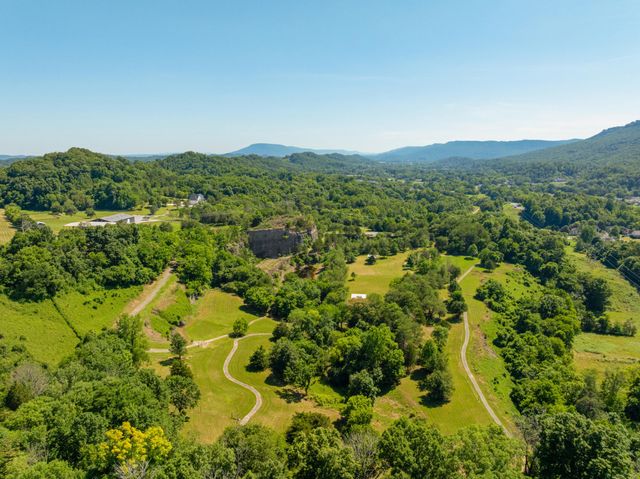527 Reads Lake Road, Chattanooga, TN 37415