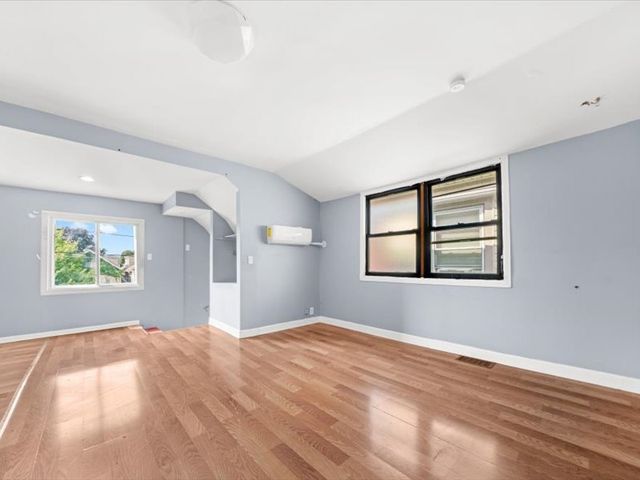 3219 W 64th Street, Chicago, IL 60629