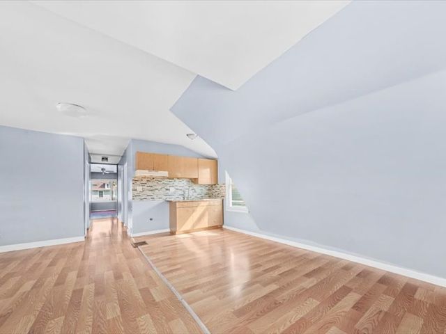 3219 W 64th Street, Chicago, IL 60629