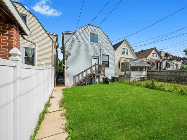 3219 W 64th Street, Chicago, IL 60629