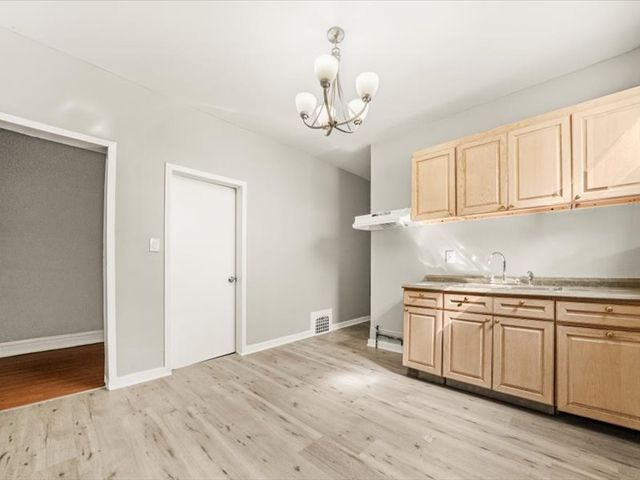 3219 W 64th Street, Chicago, IL 60629