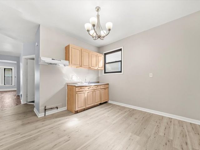 3219 W 64th Street, Chicago, IL 60629