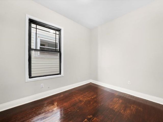 3219 W 64th Street, Chicago, IL 60629