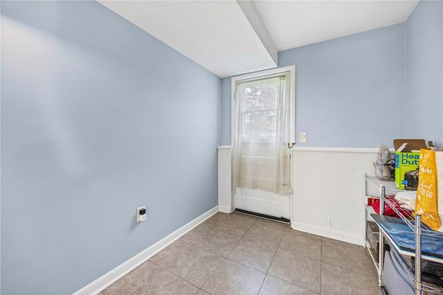 22 Pinebriar Drive, Greece, NY 14616