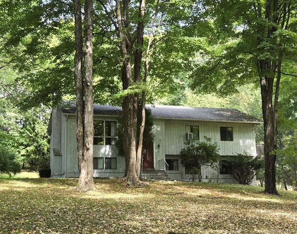 17 Franklin Drive, Mahopac, NY 10541