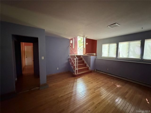 17 Franklin Drive, Mahopac, NY 10541