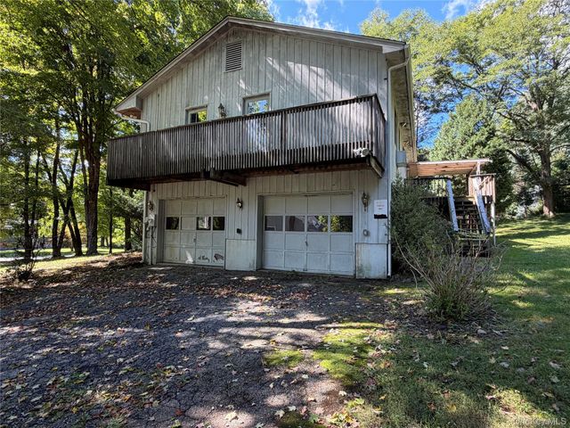 17 Franklin Drive, Mahopac, NY 10541