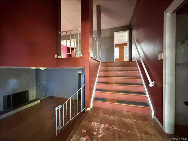17 Franklin Drive, Mahopac, NY 10541