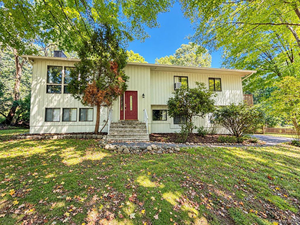 17 Franklin Drive, Mahopac, NY 10541 — exterior