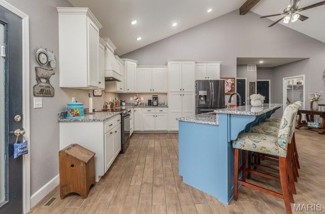 25243 Highway 32, Lebanon, MO 65536