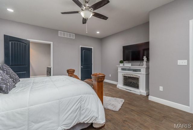 25243 Highway 32, Lebanon, MO 65536